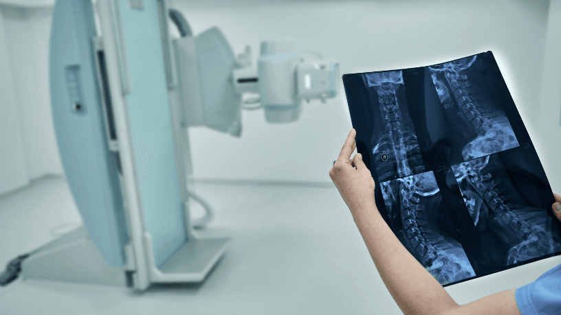 Descubra com a Dra. Thaline Neves como a medicina esportiva preventiva utiliza exames de imagem para identificar riscos antes que eles afetem o desempenho.