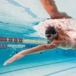 Teciomar Ábila explora como a neurotecnologia está elevando o foco e a precisão dos atletas de alta performance.