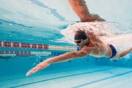 Teciomar Ábila explora como a neurotecnologia está elevando o foco e a precisão dos atletas de alta performance.