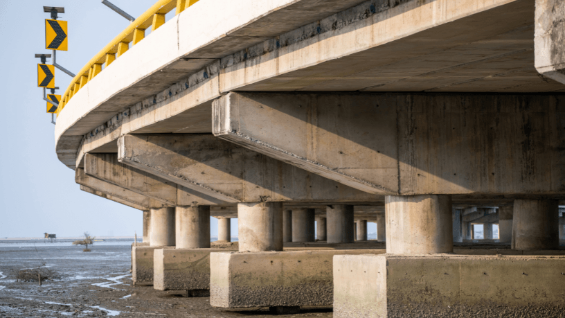 Estudo sobre o desempenho dos painéis nervurados treliçados na melhoria da distribuição de cargas em edificações verticais, elaborado para Valderci Malagosini Machado.