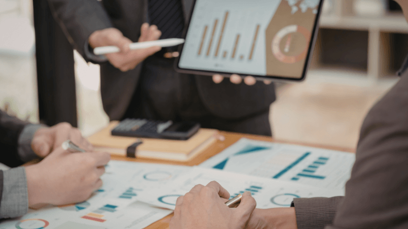 A reputação corporativa influencia diretamente a performance comercial e a confiança do mercado, como destaca Alex Nabuco Dos Santos.