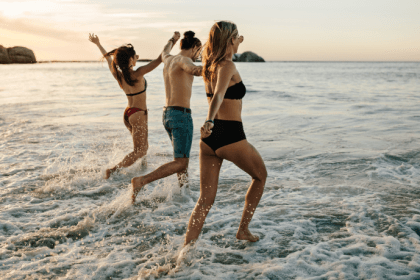 Temporada de verão impulsiona economia local em Guaratuba e Pontal do Paraná com alta no turismo