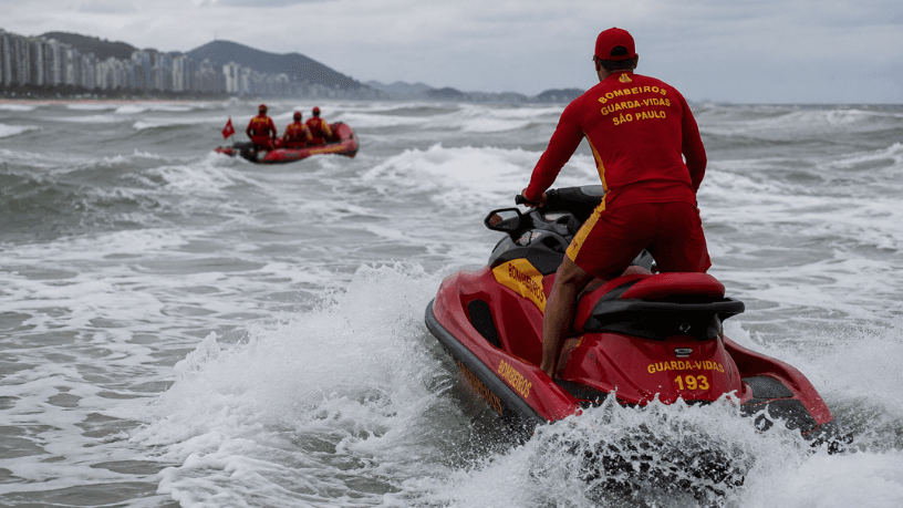Afogamentos no litoral de São Paulo: riscos do mar, comportamento de segurança e a importância da prevenção em praias brasileiras